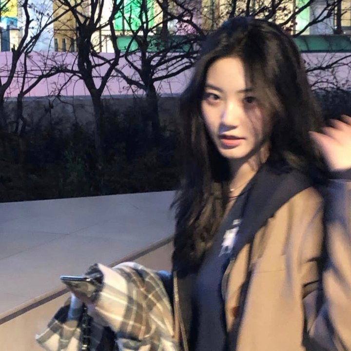 采蘑菇的夫妻